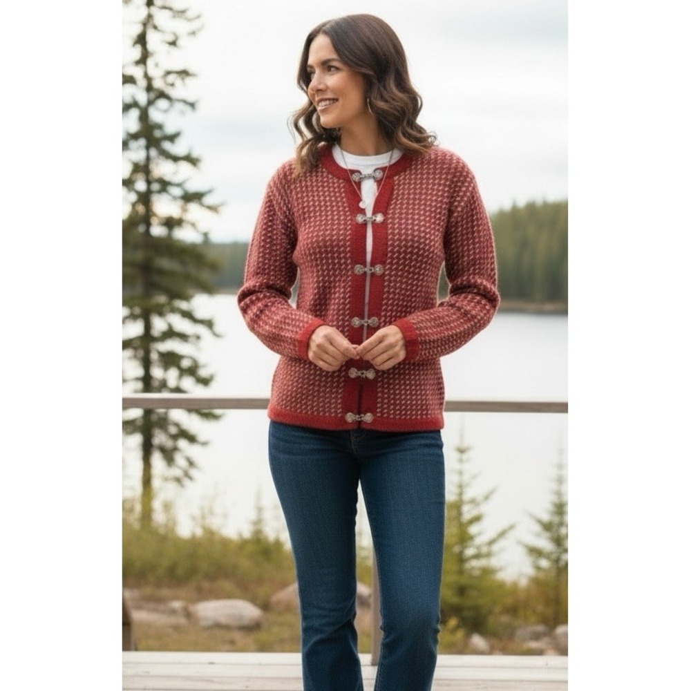L.L. Bean Womens Cardigan Wool Birdseye Nordic Scandinavian Sweater Size Medium